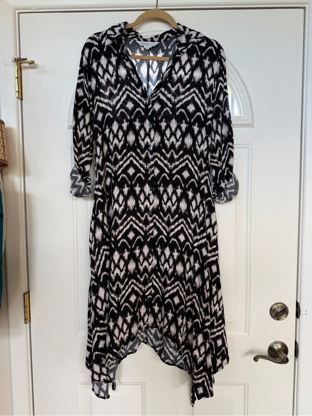 Apricot Women’s B/W Patterned Button Front Women's Dress, Size: 8, EUC
